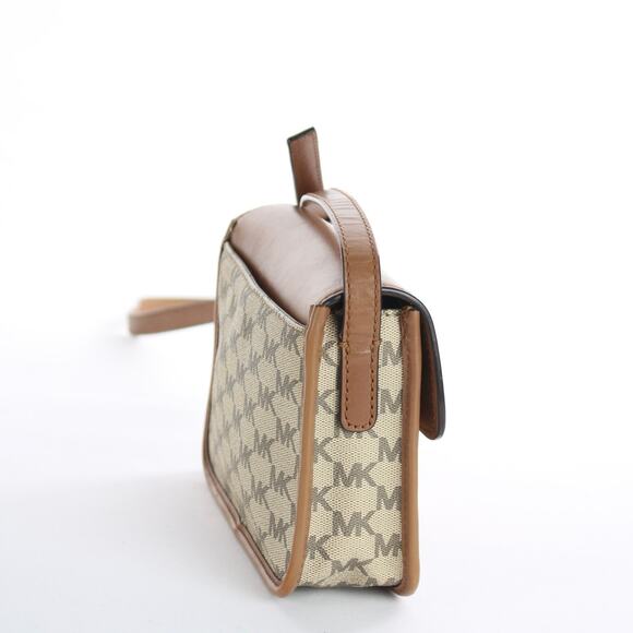 Michael Kors Signature Messenger Bag - Picture 3 of 8